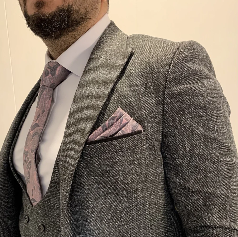 Suits - Picture 2 of 2
